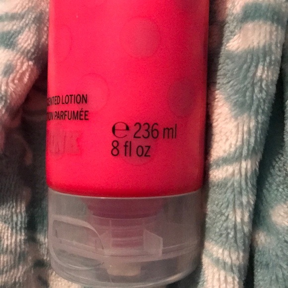 Pink body lotion - Picture 3 of 3